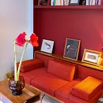 Cosy Apartment In Paris